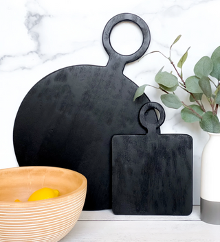 7 Reasons to Buy a Black Cutting Board